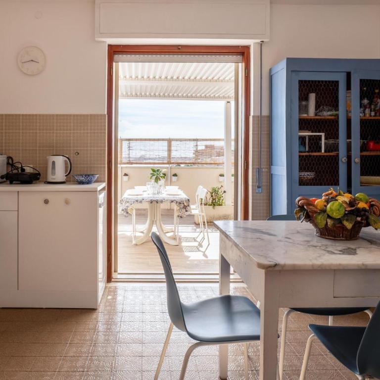 Amazing Apartment In Pozzallo With House Sea View - Apartment mit 2 Schlafzimmern - 1