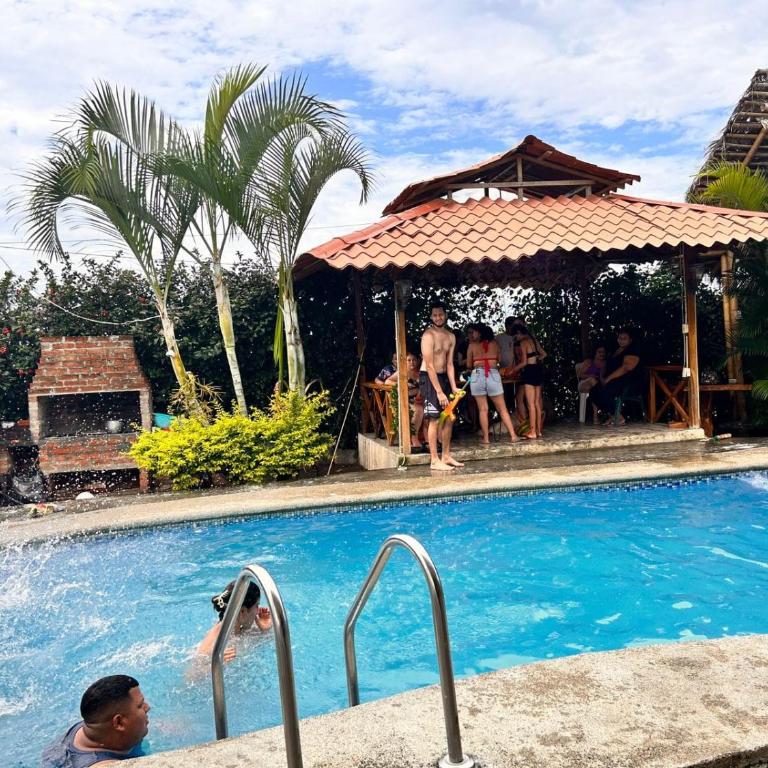 PiscinaCascolHostal - Triple Room - 4