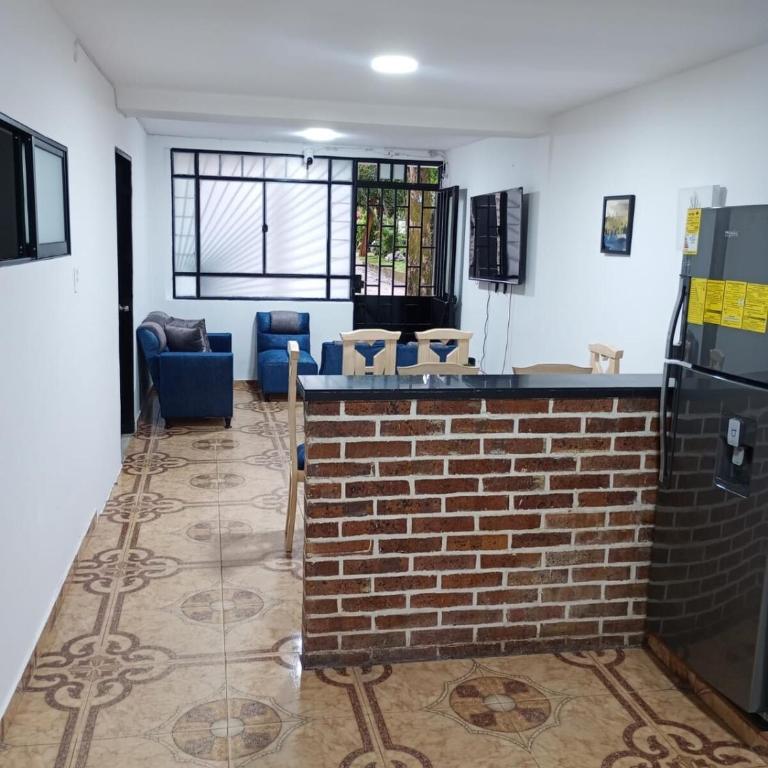 Es una casa muy fresca y muy cómoda tranquila para pasar todas tus vacaciones muy relajante - Casa de 3 dormitorios - 1