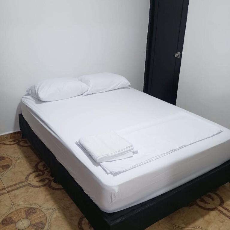 Es una casa muy fresca y muy cómoda tranquila para pasar todas tus vacaciones muy relajante - Casa de 3 dormitorios - 3