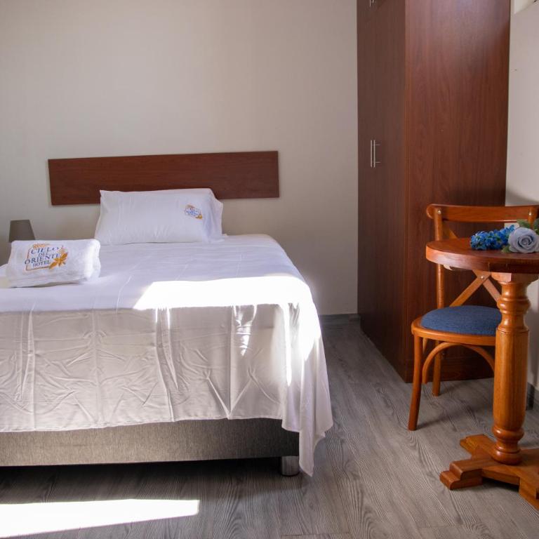 Cielo del Oriente Hotel - Single Room with Private Bathroom - 1