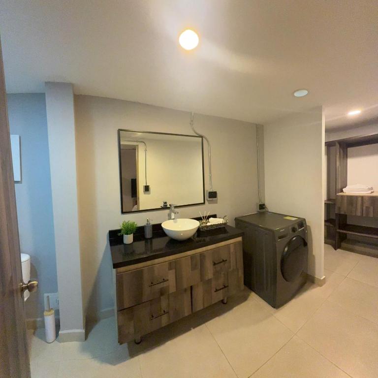 Apartamento de lujo Poblado - Two-Bedroom Deluxe Apartment - 10