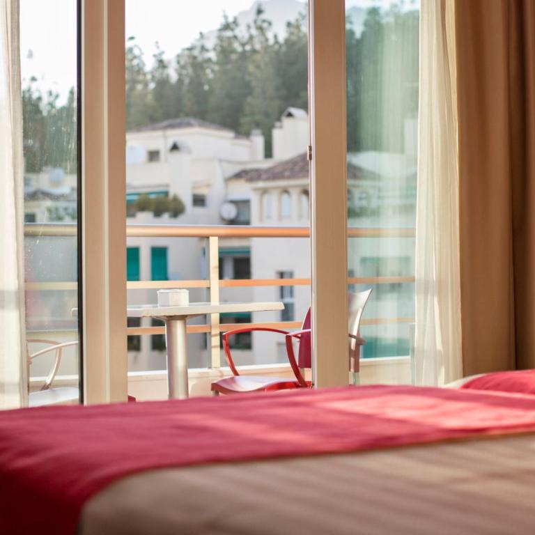 Hotel Baviera - Habitación Doble con cama supletoria (3 adultos) - 4