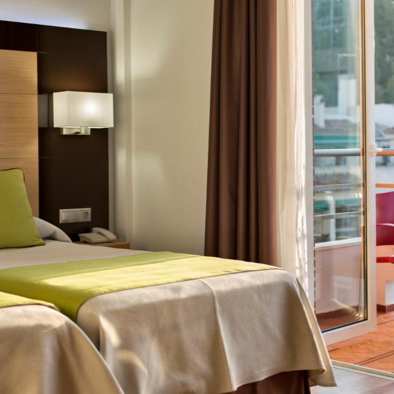Hotel Baviera - Habitación Doble Superior para no fumadores - 2 camas - 6