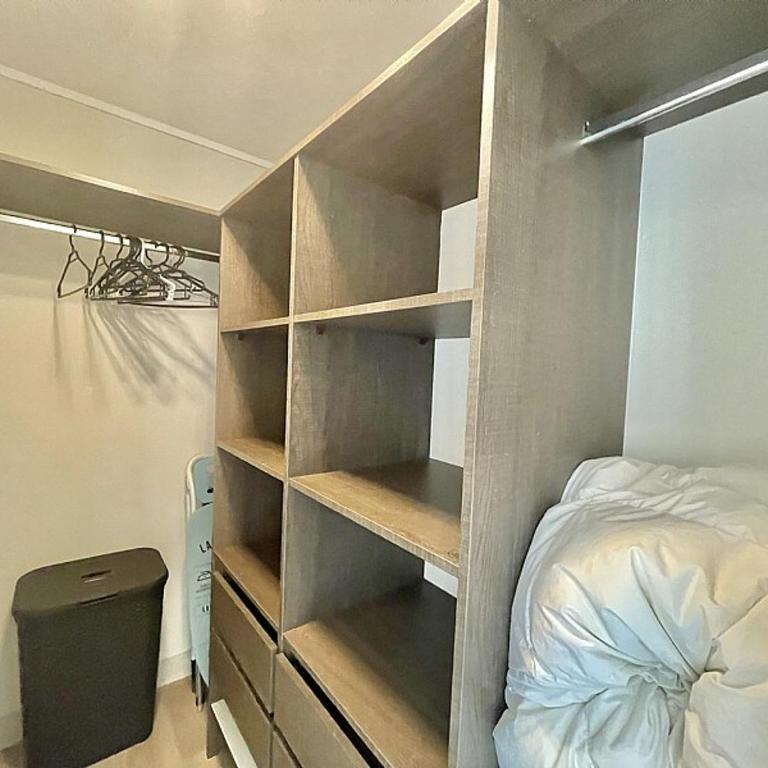 Departamento, 2 pisos, Metro, céntrico - Two-Bedroom Apartment - 11