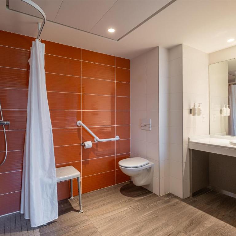 Spark by Hilton Lyon Park Saone - Chambre Lit King-Size - Accessible aux Personnes à Mobilité Réduite - 2