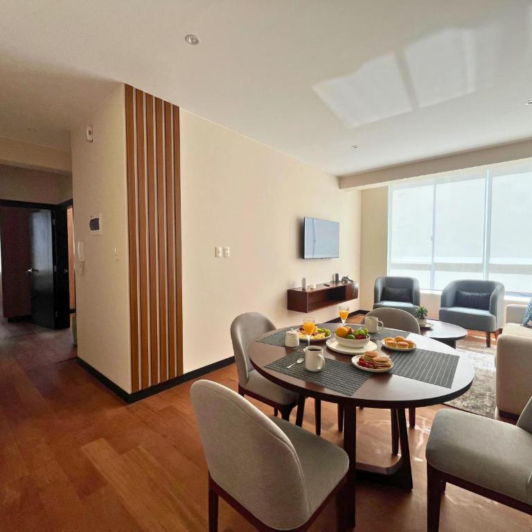 Elegant and Sunny New 2 Bedrooms Excellent Location - Two-Bedroom Apartment - 24