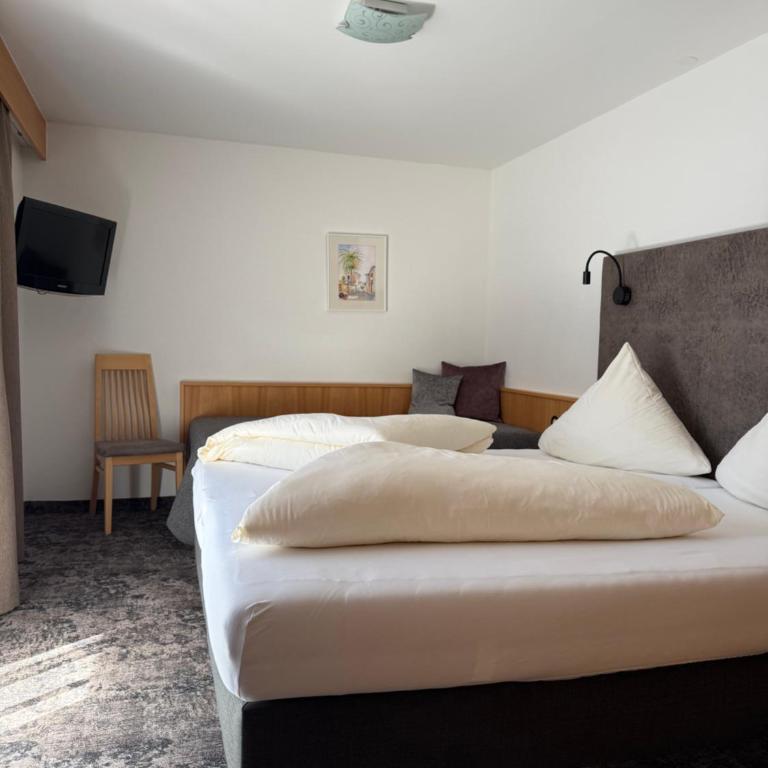 Hotel Garni Ehrenreich - Apartment mit 1 Schlafzimmer und Balkon - 2