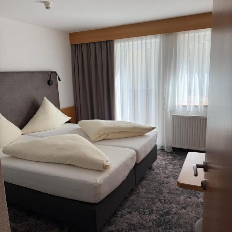 Hotel Garni Ehrenreich - Apartment mit 2 Schlafzimmern und Balkon - 2