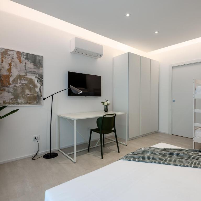 StayEasy Big panoramic apartment - Central Station - Appartamento con 3 Camere da Letto - Piano Alto - 15