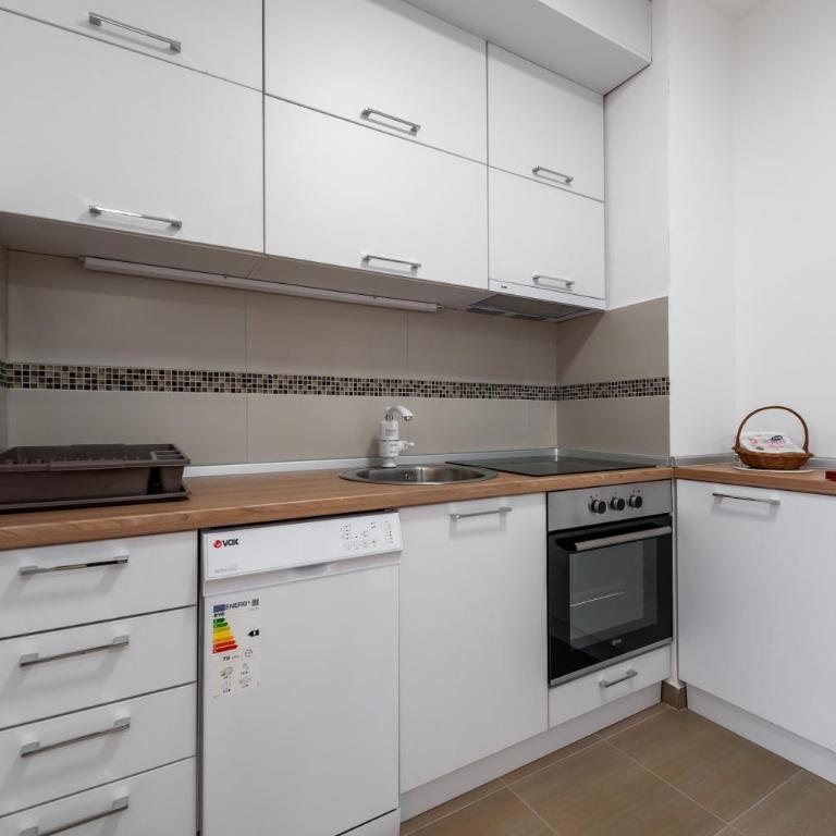 Apartman Mia - One-Bedroom Apartment - 13
