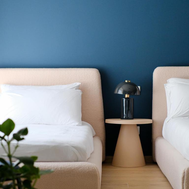 Garden Triple Suite - 3 min walk to Bernina Express - Junior Suite with Mountain View - 2