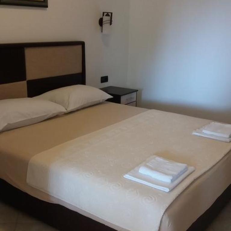 Apartmani Luka - Apartment - 2