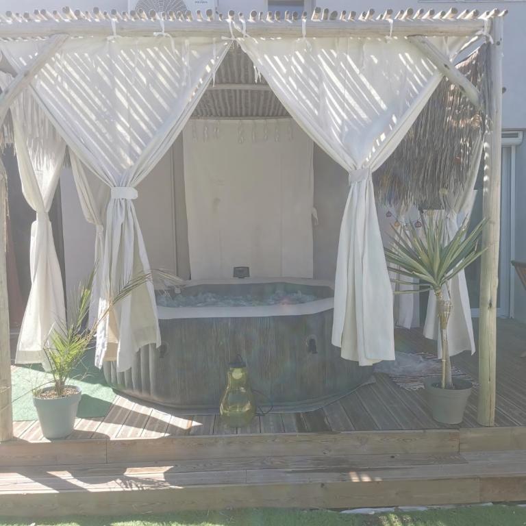 Villa d'Aqui, cosy, piscine, jacuzzi - Villa avec Piscine Privée - 10