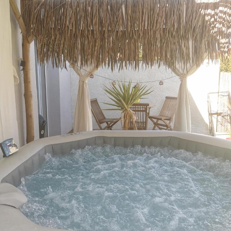 Villa d'Aqui, cosy, piscine, jacuzzi - Villa avec Piscine Privée - 16