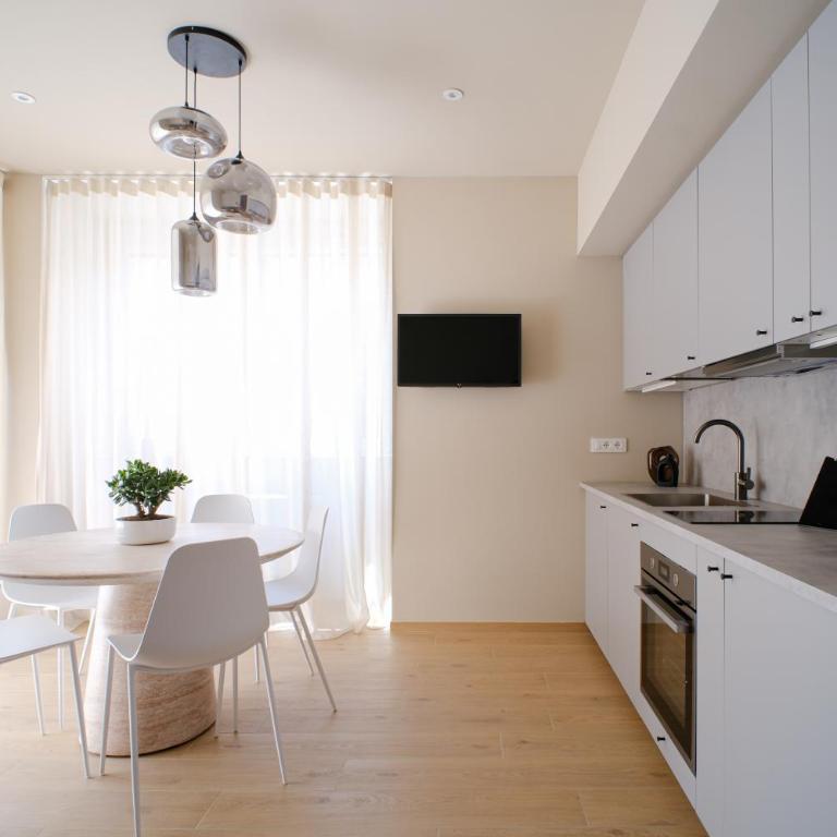 The Garden Premium Apartment - Large Windows - 3Min Walk to Bernina Express & Station - Apartment mit Stadtblick - 3