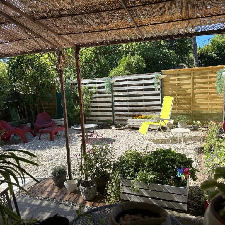 Villa Theolina Maisonnette lumineuse avec jardin, parking privé au calme à Aix - Casa con 2 Camere da Letto - 5