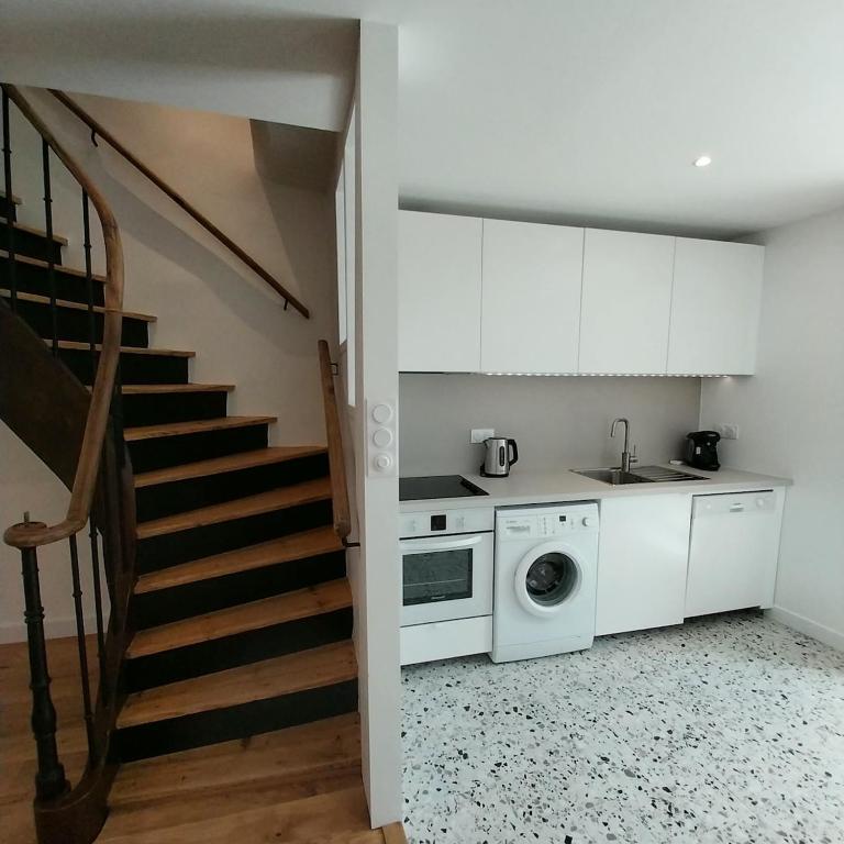 Versant Sud - Duplex - Centre Bourg d 'Oisans - Two-Bedroom Apartment with Balcony and Terrace - 4