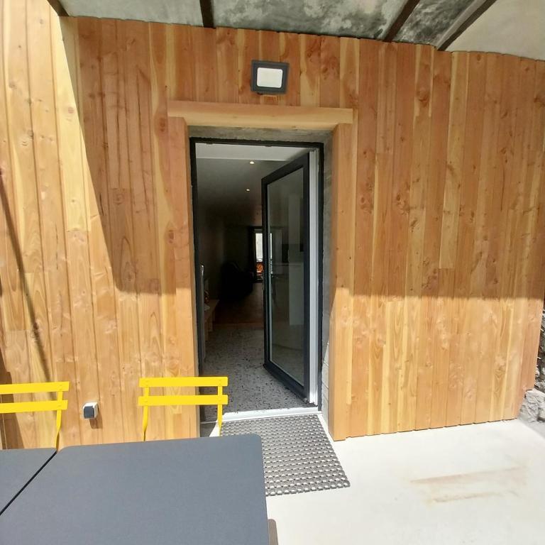 Versant Sud - Duplex - Centre Bourg d 'Oisans - Two-Bedroom Apartment with Balcony and Terrace - 12