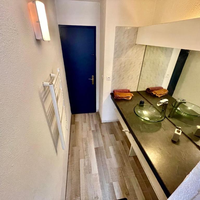 Le Patio des Capucins - Terrasse privée & climatisée - 10min de la cité médiévale - Apartment mit 1 Schlafzimmer - 8