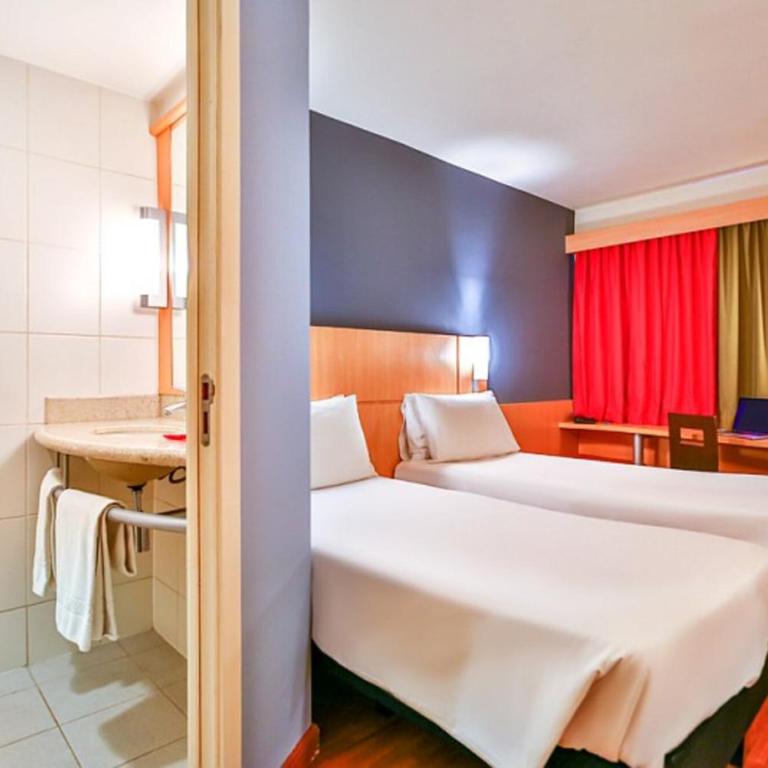 ibis Asuncion - Standard Twin Room - 12