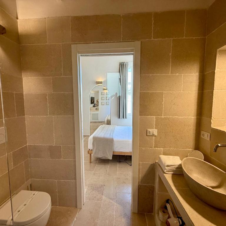 Vittorio Emanuele Charming Suites - Camera Matrimoniale con Bagno Privato - 11