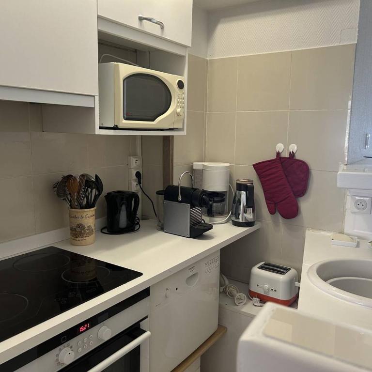 Appartement 3 Pièces Climatisé, Vue Mer, Centre-Ville Le Lavandou - FR-1-251-863 - Appartamento - 9