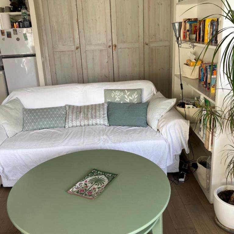 Charming flat in the heart of Paris - One-Bedroom Apartment - 6