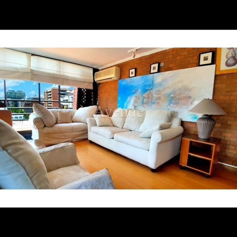 Amplio Depto con estacionamiento en el golf las condes - Apartamento de 2 dormitorios - 1