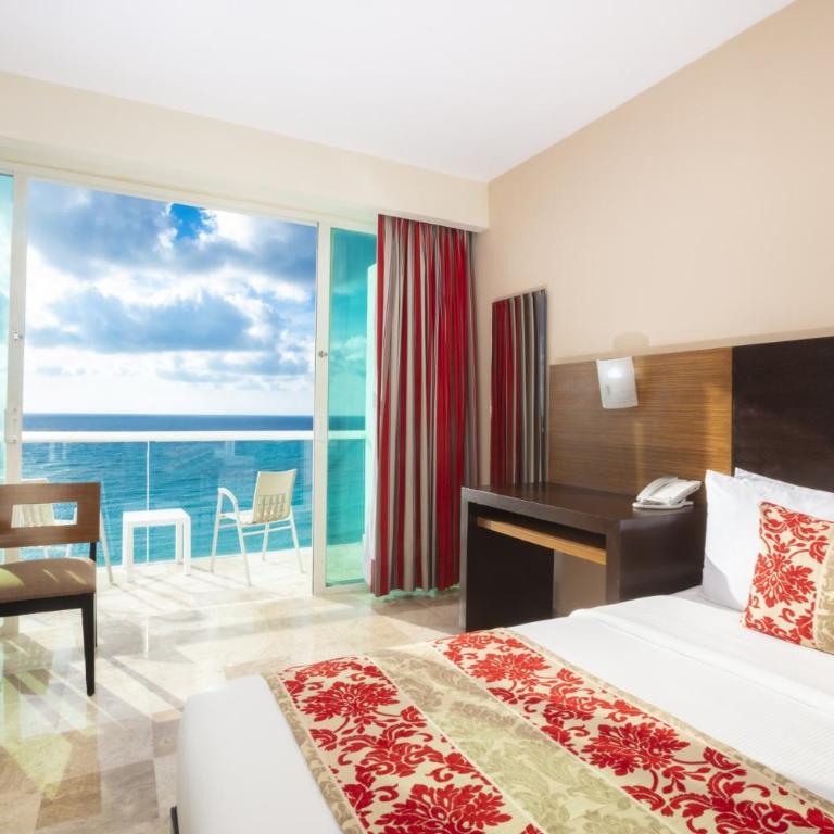 Krystal Cancun - Club Room Ocean View King - 3