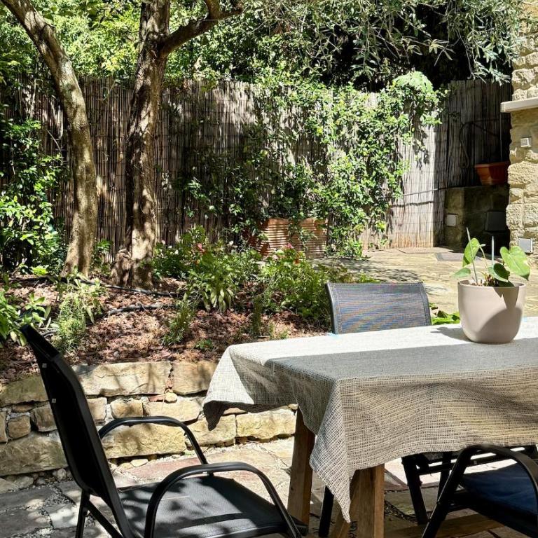 Casa Stibbert Secret Garden - One-Bedroom House - 40