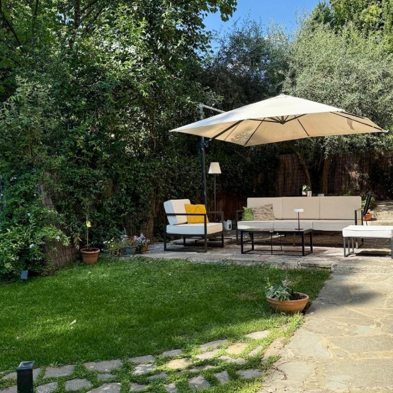Casa Stibbert Secret Garden - One-Bedroom House - 52