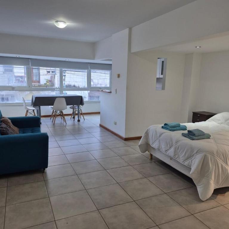 Moderno y luminoso Departamento zona Guemes con cochera - One-Bedroom Apartment - 4