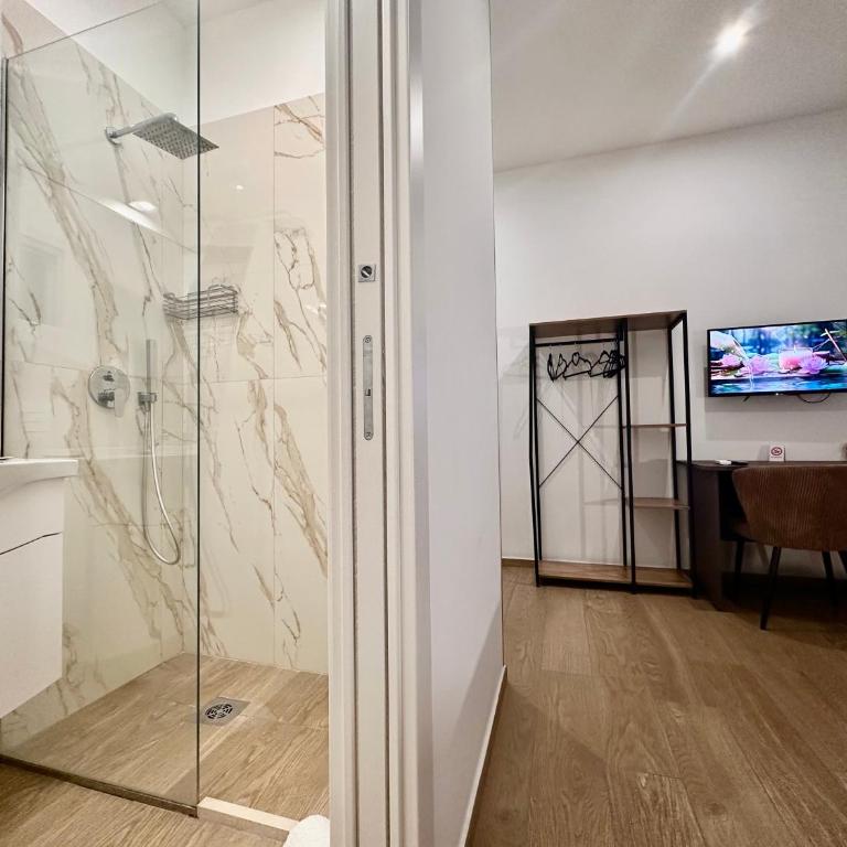 Casa Morelli - Quadruple Room with Balcony - 9