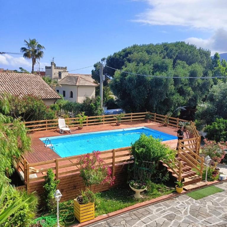VILLA FELICE - Appartamento con 2 Camere da Letto - 7