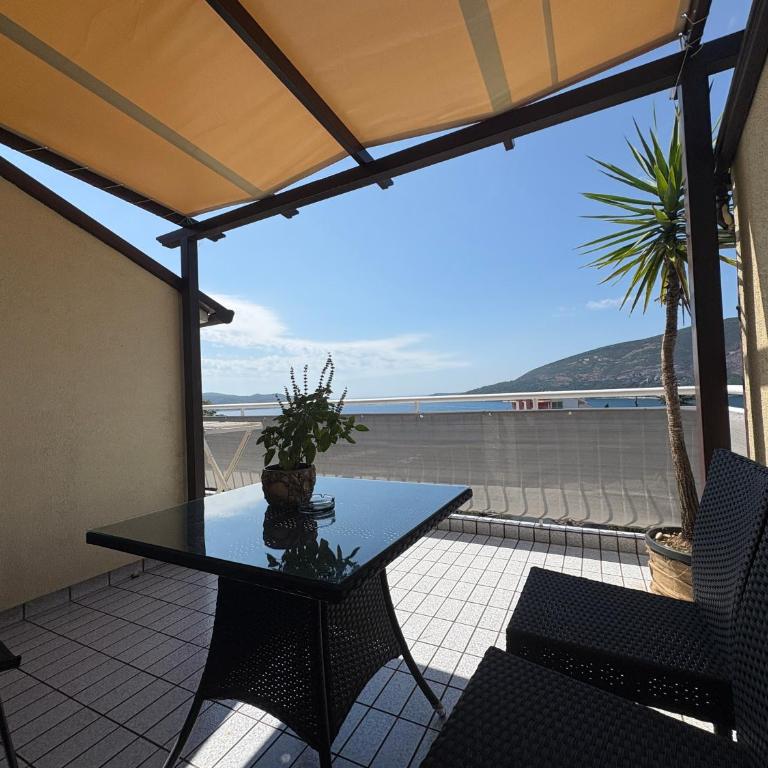 Apartments Herceg Novi - Apartman sa 2 Spavaće Sobe, Balkonom i Pogledom na More (4 Odrasle Osobe) - 7