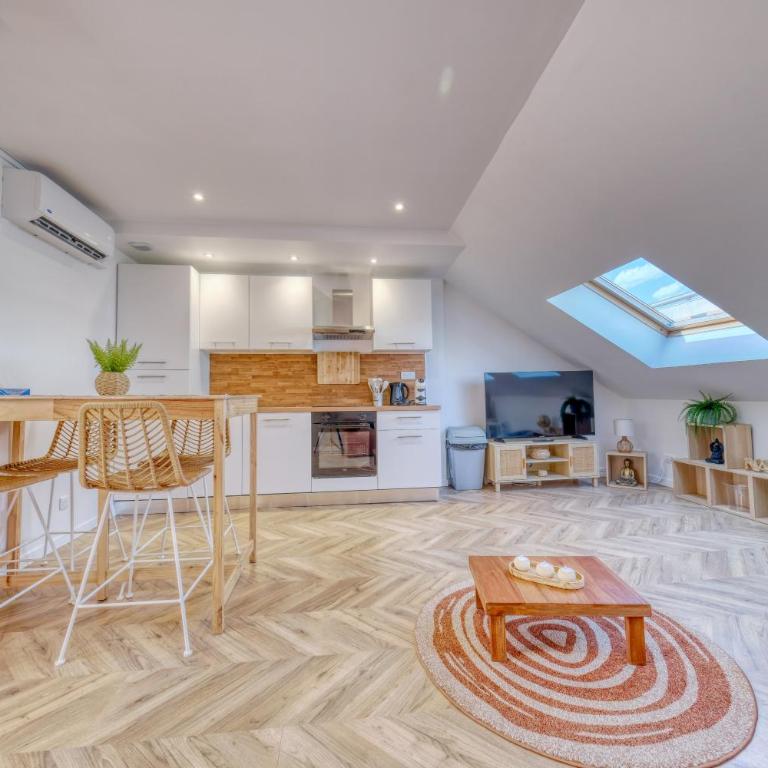 La Résidence Courcelles - Climatisation - Two-Bedroom Deluxe Apartment - 18