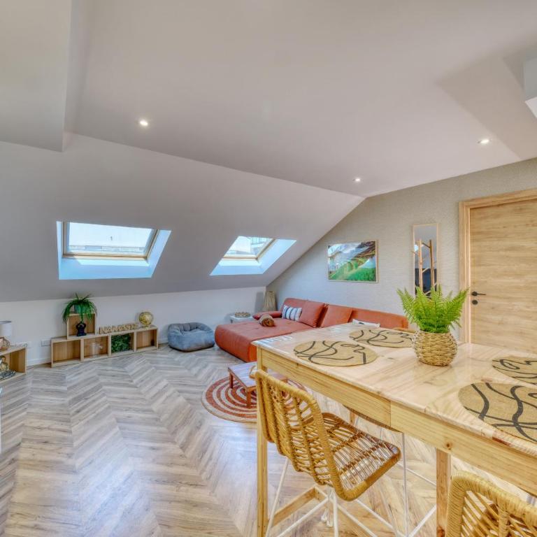 La Résidence Courcelles - Climatisation - Two-Bedroom Deluxe Apartment - 17