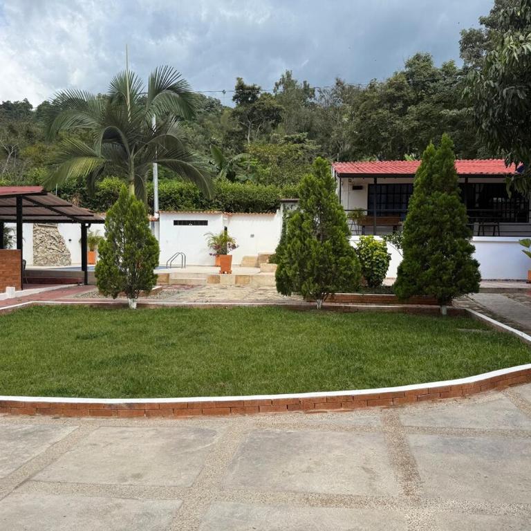 Casa Quinta Vereda San Nicolas La Mesa - Villa - 15