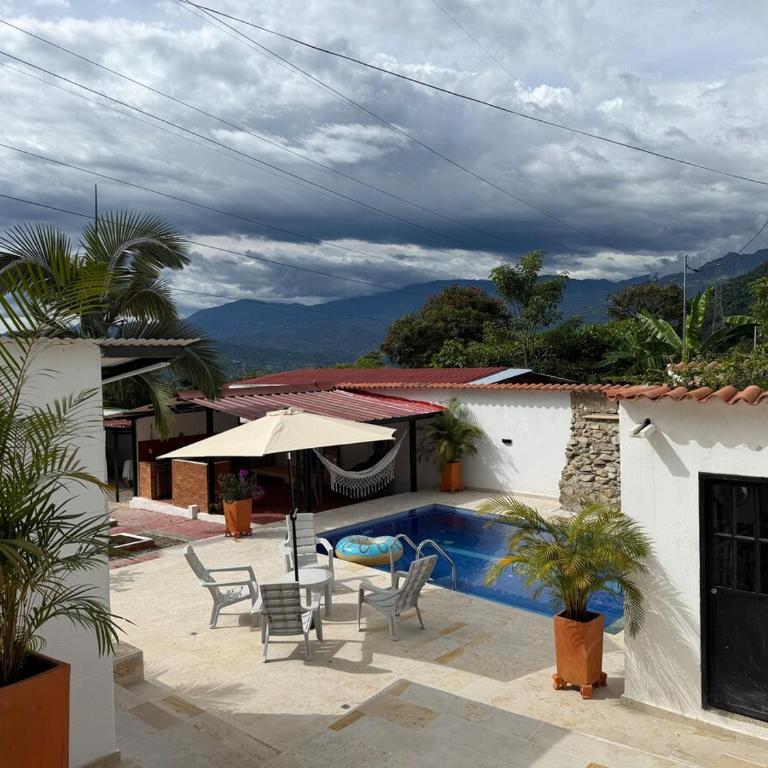 Casa Quinta Vereda San Nicolas La Mesa - Villa - 1