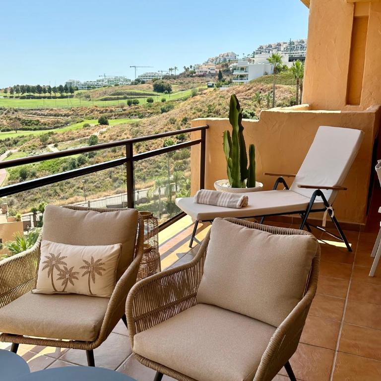 M&M La Cala Suite - Two-Bedroom Apartment - 4