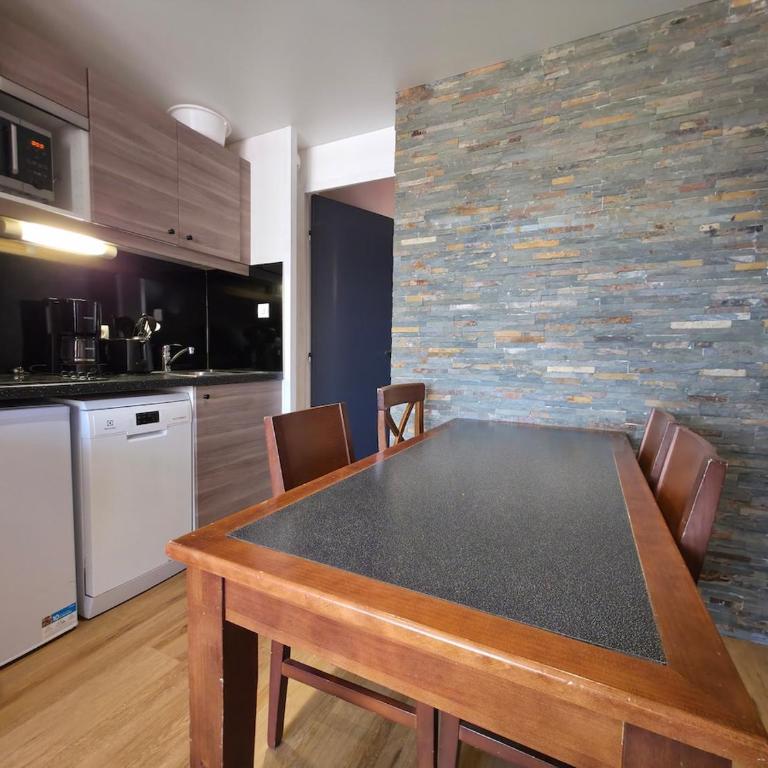 Studio central avec superbe vue sur les montagnes - Appartement 1 Chambre - 4