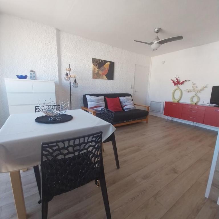 Appartement T2 lumineux à 200m de la plage, tout équipé - Appartement 1 Chambre - 3
