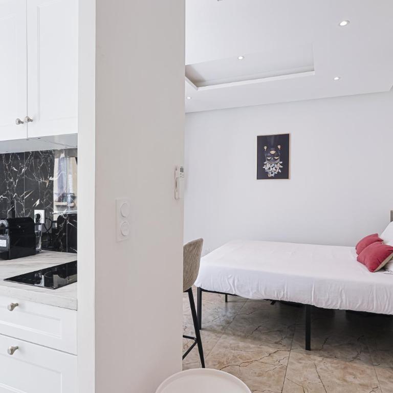LES BULLES DE MONA - Lila - Spa - Clim - Studio mit Whirlpool - 11