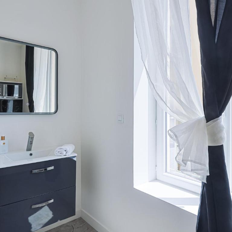 LES BULLES DE MONA - Lila - Spa - Clim - Studio mit Whirlpool - 15