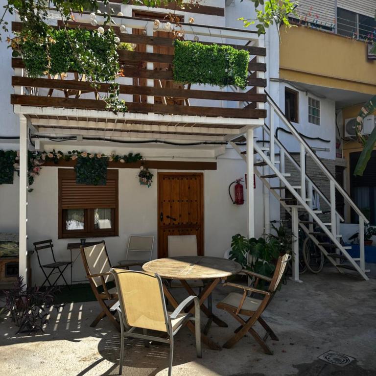 Precioso apartamento con a/a en Ruzafa con terracita privada y acceso a un jardín, para 2-3 personas - One-Bedroom Apartment - 17