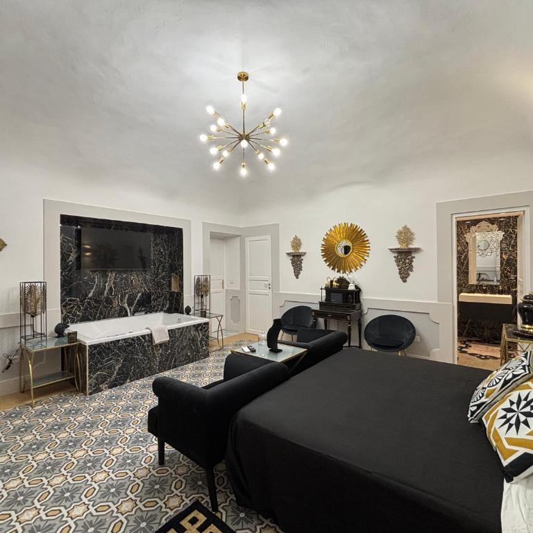 Moresco Suites - King Room with Spa Bath - 5
