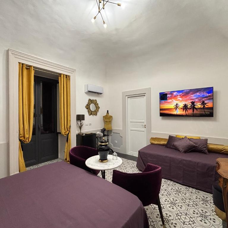 Moresco Suites - King Room with Spa Bath - 4