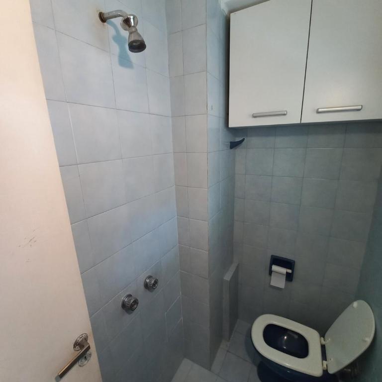 Bedroom and private bathroom in a spacious apartment - Apartamento de 2 dormitorios - 17