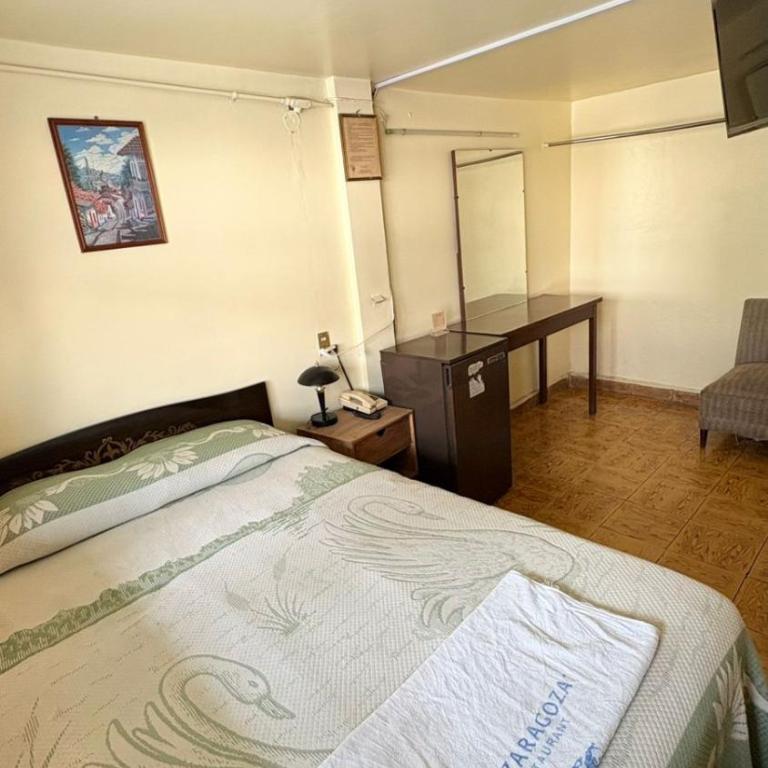 Hotel Zaragoza - Habitación Doble Económica - 3